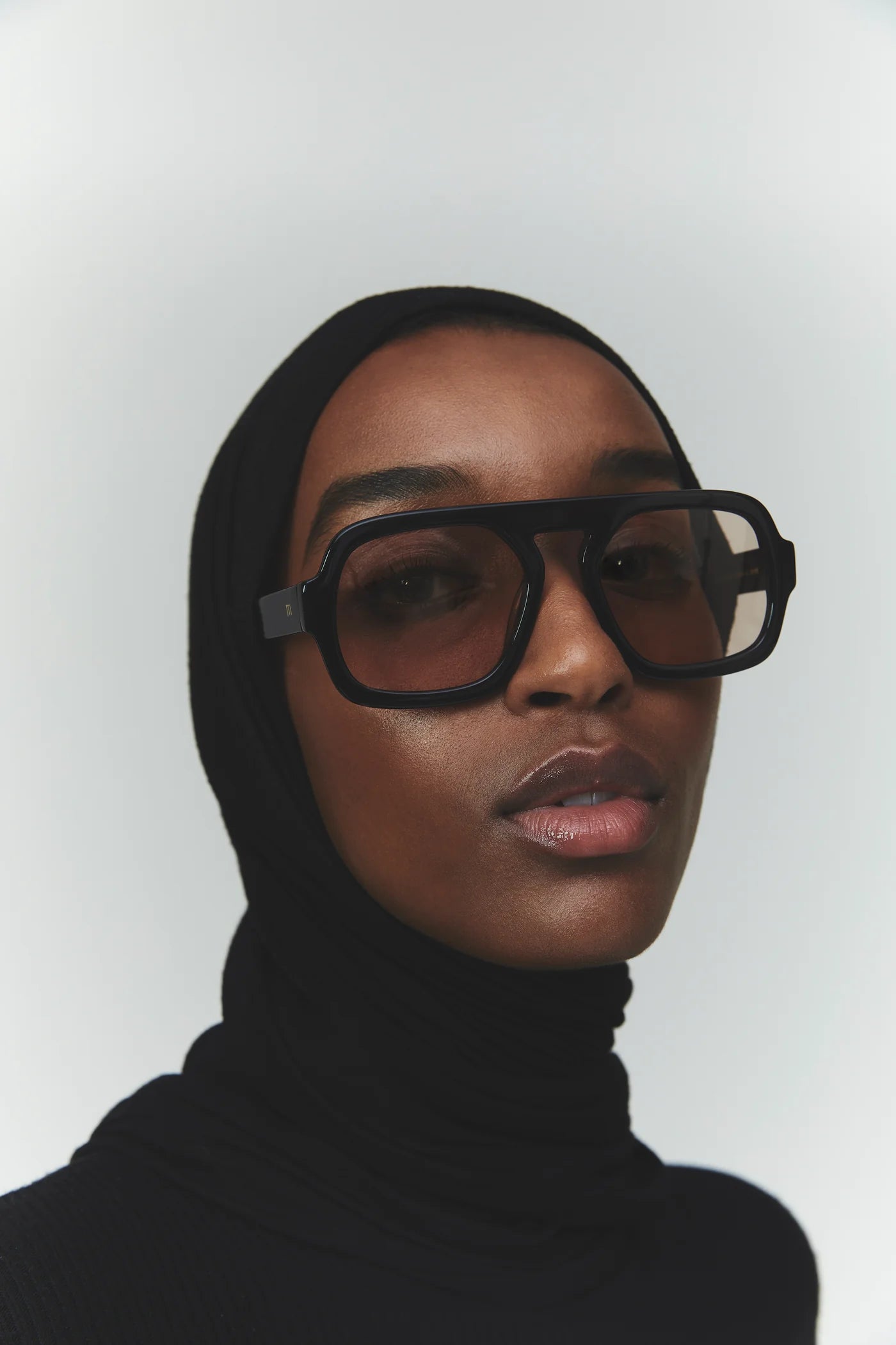 Jane Sunglasses in Gloss Black