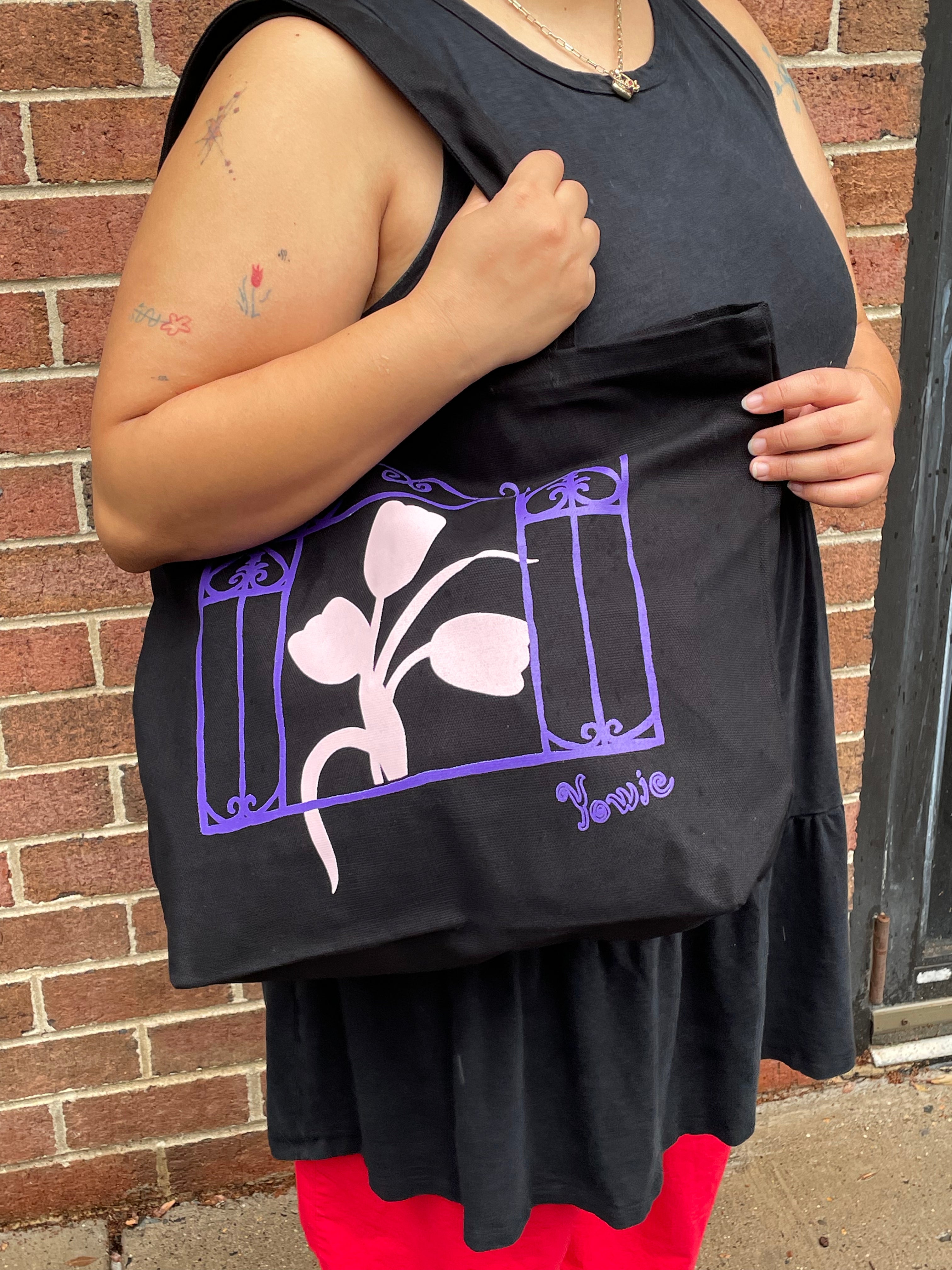 YOWIE ENCHANTED TULIPS TOTE