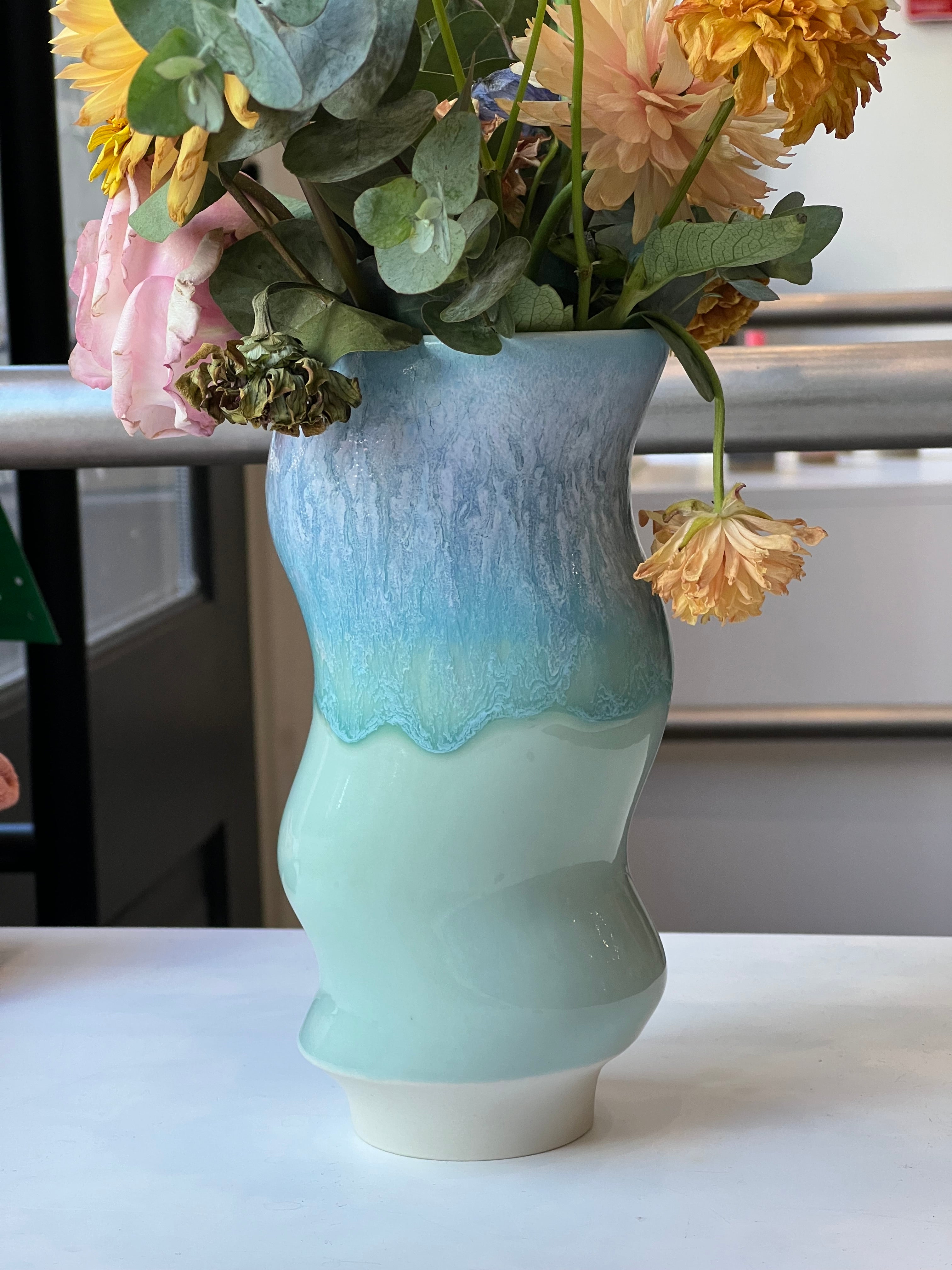 Large Hana Wave Vase