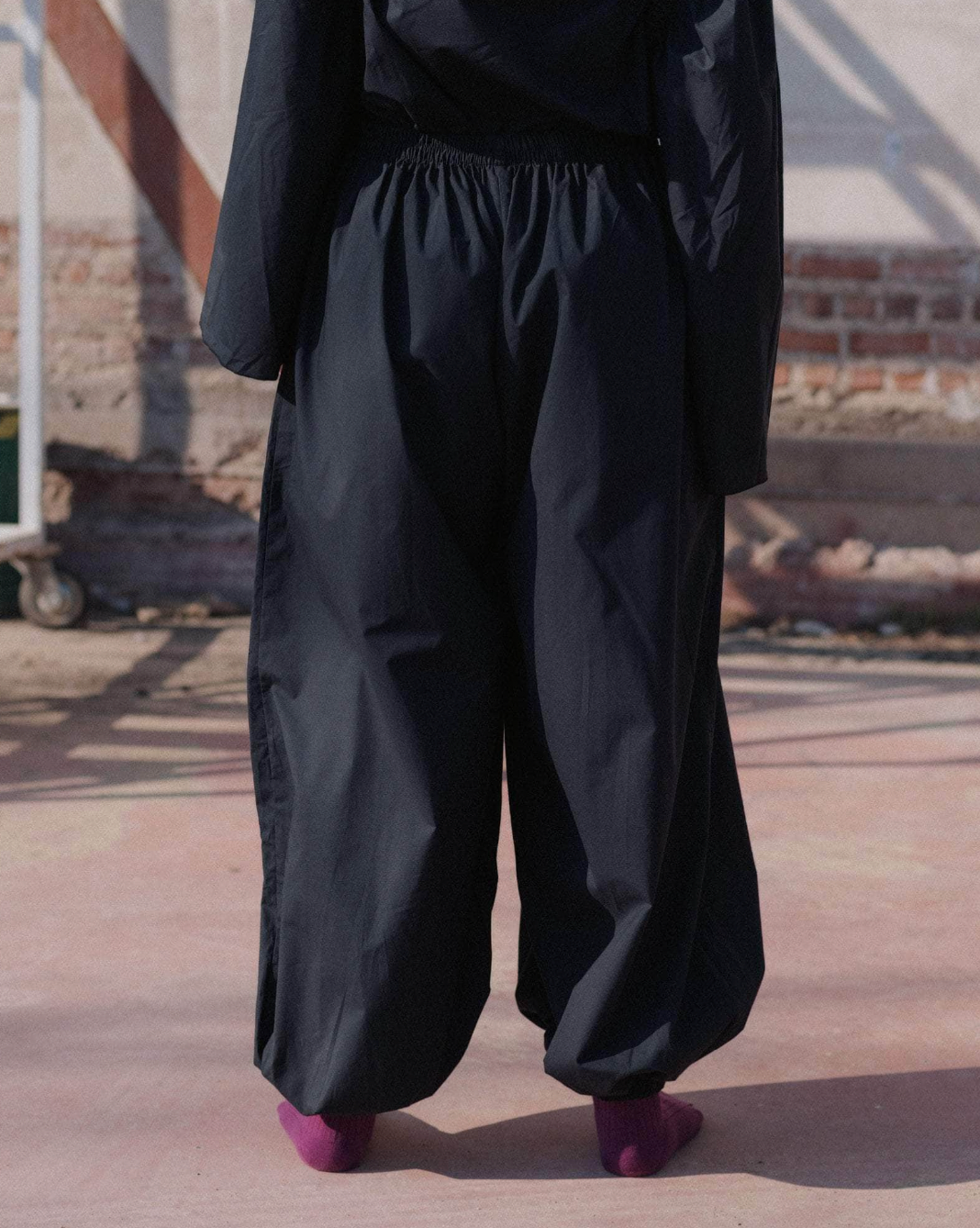 Simmon Pants in Black