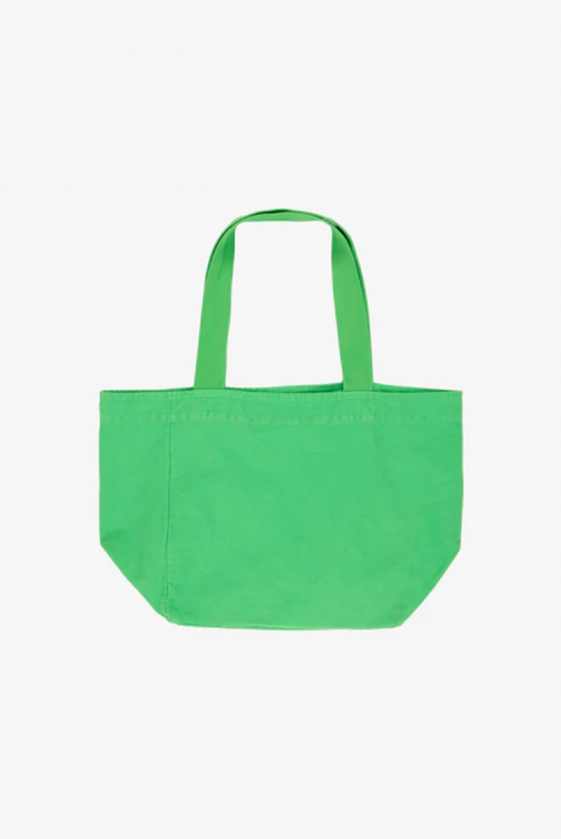 Big Tote in Nice Grass